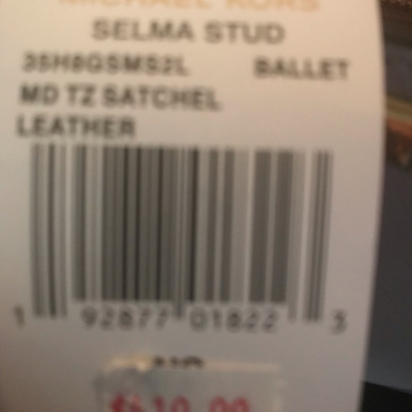 Micheal Kors ❤️SOLD❤️ - Picture 6 of 6